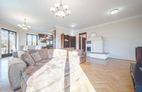 Aranyhegy-Uromhegy-Peterhegy Villa | 200 m² Villa ∙ 6 bedrooms ∙ 12 guests