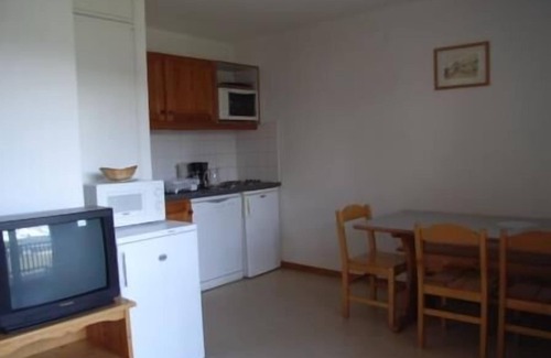Saint-Etienne-en-Devoluy Apartment | 200m from resort center, 5th floor, balcony, tv, ski locker, 48m², Superdévoluy