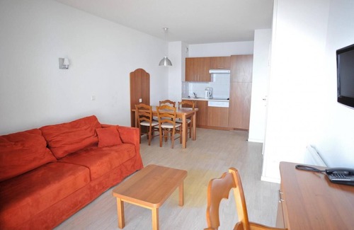 La Mongie Apartment | 200m from shops, view ski slopes/mountain, swimming pool, terrace, parking, tv, ski locker, 64m²