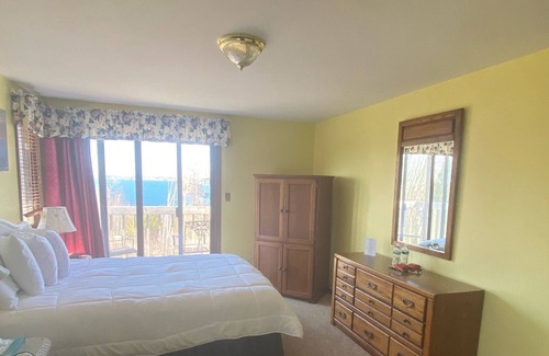 Mackinac Island Condo | 201 Great View Private Room