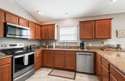 Pennecamp Villa | 2010 Z3a VILLAGE OF PENNECAMP by REMAX Premier