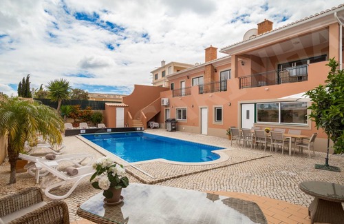 Atalaia Villa | 202 m² Villa ∙ 5 bedrooms ∙ 10 guests