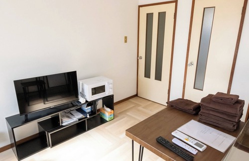 Shinkawacho Apartment | 202 oneroom apartment for 12 people with bathroom and toilet free parking available/Hakodate Hokkaidō