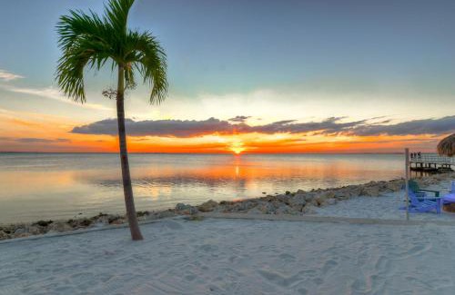Rocky Point Apartment | 202-Pool, WIFI, Close to BUCS STADIUM