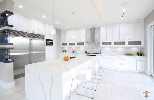 Burnaby House | 2025 Family Friendly 5 Bed Rooms house The Chateau - ST No. 00177094
