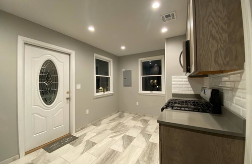 Ortley Beach House | 2025 NEW Lavallette, 3 Bedroom, Sleeps 8, C-AC, Wi-Fi, New Kitchen & Bath!