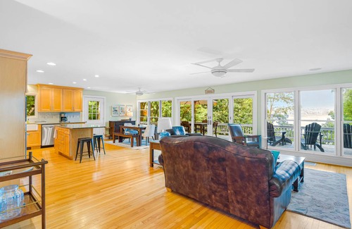 North Lake George House | 203 m² House ∙ 3 bedrooms ∙ 8 guests
