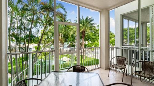 Rock Harbor Apartment | 203 Mariners Club