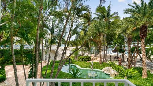 Rock Harbor Apartment | 203 Mariners Club