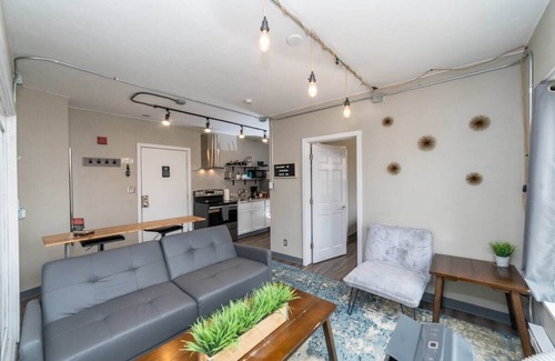 Appleton Apartment | 204 - Downtown 2 Bedroom Apartment