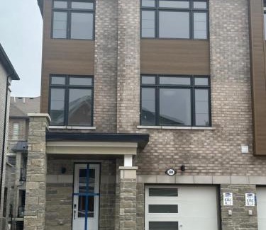 Brampton House | 204 Keppel circle Lodge