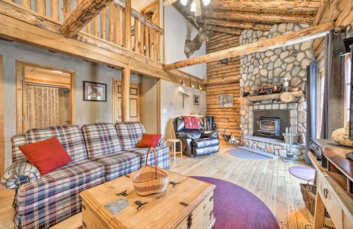 Maplecrest House | 204 m² House ∙ 4 bedrooms ∙ 8 guests