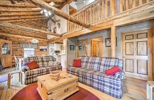 Maplecrest House | 204 m² House ∙ 4 bedrooms ∙ 8 guests