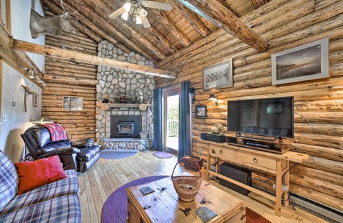 Maplecrest House | 204 m² House ∙ 4 bedrooms ∙ 8 guests