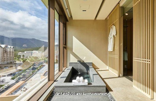 Toseong Resort | 204 m² Resort ∙ 3 bedrooms ∙ 9 guests