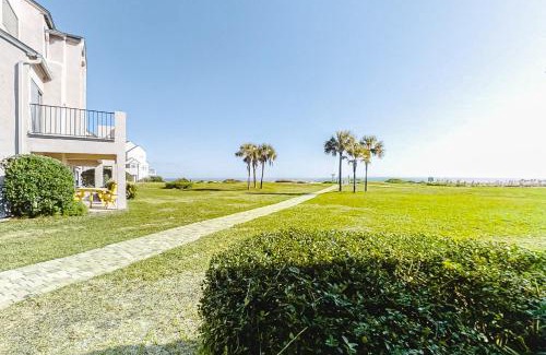 Amelia City Apartment | 204 Sailmaker