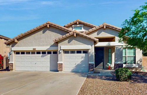 Phoenix House | 205 m² House ∙ 3 bedrooms ∙ 6 guests