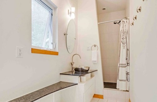 Val-des-Monts House | 209 ChemDuRubisVal-des-Monts, QC J8N 1L5 · The Big Red Retreat: Lakefront, Val Des Monts