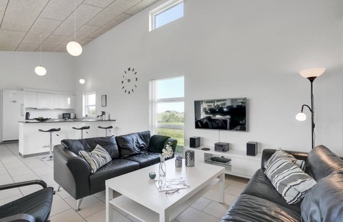 Nr. Lyngby House | 209 m² House ∙ 4 bedrooms ∙ 12 guests