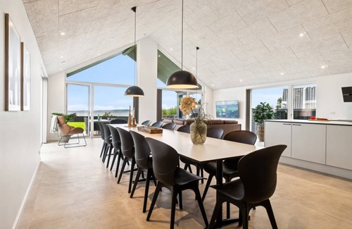 Vibæk Strand House | 209 m² House ∙ 6 bedrooms ∙ 14 guests