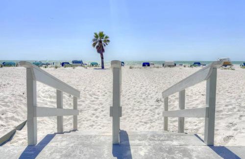 Treasure Island House | 209 Suite - Island Inn