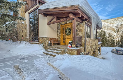 Highland Meadows House | 2095 Vermont Rd., West Vail Home -Hot Tub on Deck, Chef`s Kitchen, and Great Views!