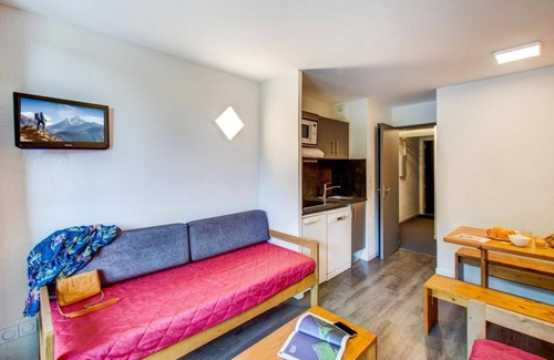 Peyragudes Apartment | 20m from shops, balcony, parking, tv, ski locker, 55m², Peyragudes