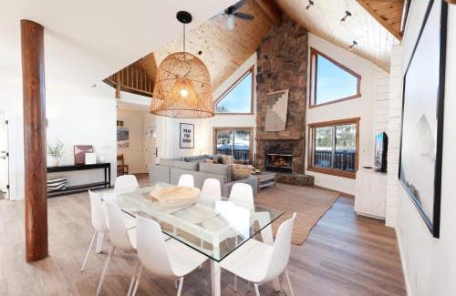 Purgatory House | 21 Meadowview Drive
