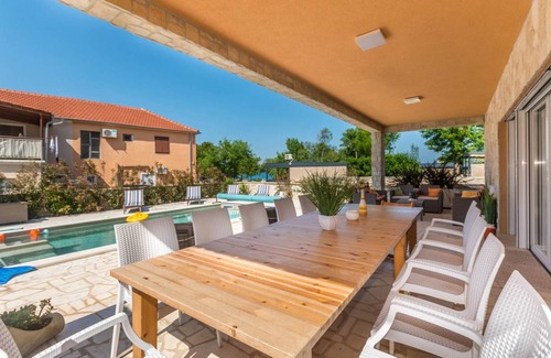 Turanj House | 210 m² House ∙ 3 bedrooms ∙ 6 guests