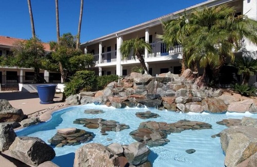Mesa Apartment | 214 Cozy and stylish one bedroom -2 Beds - Pool!