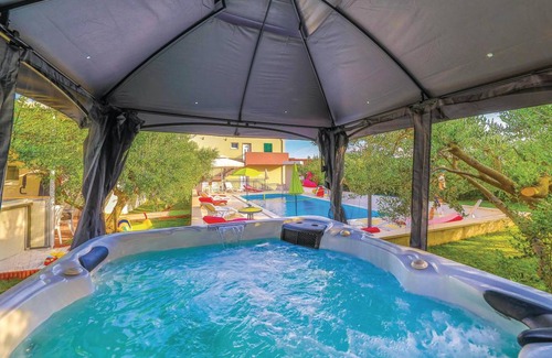 Kastel Stafilic House | 214 m² House ∙ 7 bedrooms ∙ 16 guests