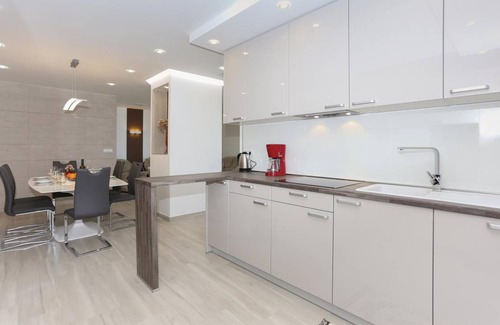 Kastel Stafilic House | 214 m² House ∙ 7 bedrooms ∙ 16 guests