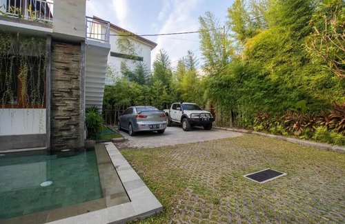 Sanur Villa | 217 m² Villa ∙ 4 bedrooms ∙ 8 guests