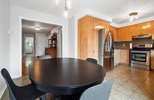 Nouveau-Rosemont Apartment | #219 Spacious & With 2 Balconies