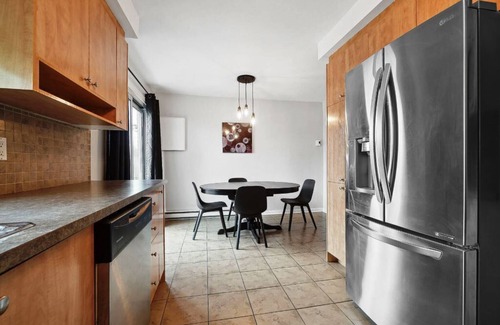 Nouveau-Rosemont Apartment | #219 Spacious & With 2 Balconies