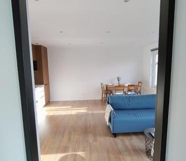Chorzow Batory Apartment | #22, Free parking, Self check-in, Perfect location for KTW or DTS, 3rd floor - no elevator