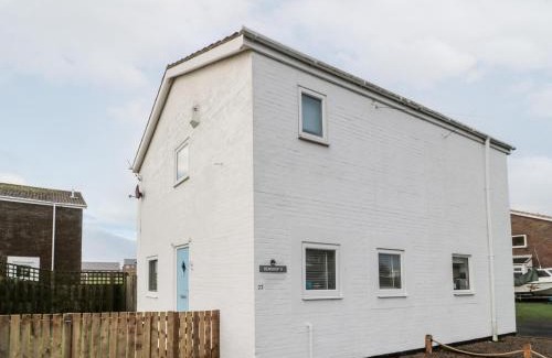 Beadnell House | 22 Longstone Park