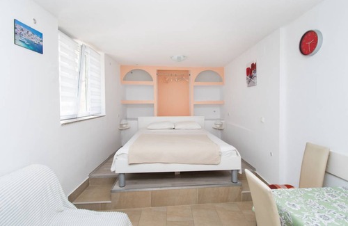 Grebastica Apartment | 22 m² Apartment ∙ 2 guests