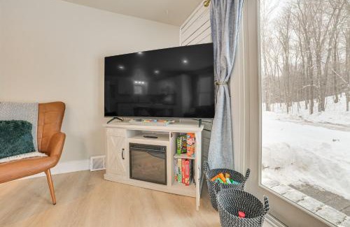 Petoskey House | 22 Mi to Boyne Mountain Home with Fire Pit!
