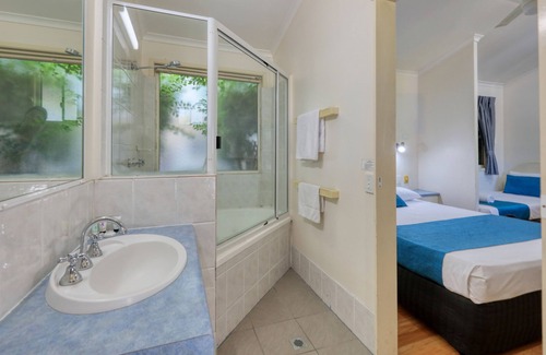Roma Hotel | 22 on Bowen Motel