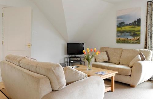 Inchmarlo House | 22 Queens Court