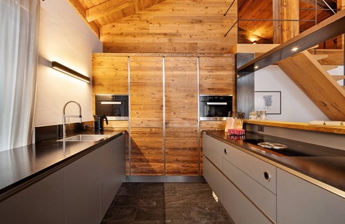 Casola Ski Chalet | 220 m² Chalet ∙ 5 bedrooms ∙ 10 guests