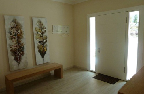 Lakeside House | 220 m² House ∙ 3 bedrooms ∙ 6 guests