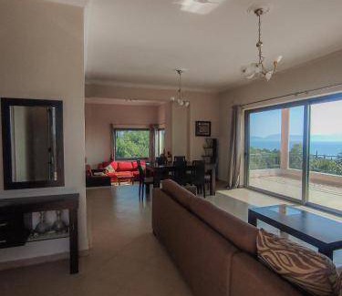 Aktio-Vonitsa House | 220 m² House ∙ 4 bedrooms ∙ 9 guests