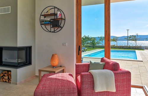 Turanj House | 220 m² House ∙ 4 bedrooms ∙ 8 guests