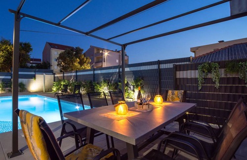 Solin House | 220 m² House ∙ 4 bedrooms ∙ 8 guests