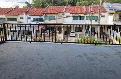Sandakan House | 2200 m² House ∙ 4 bedrooms ∙ 10 guests