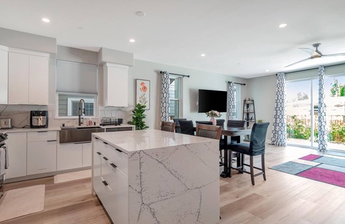 Livermore House | 2200 Sqft Modern/Luxury Newly Built, 5 min walk to Downtown Livermore