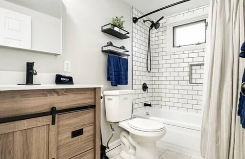St. Clair Shores House | 22002 Rosedale Summar