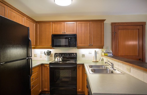 Salt Lake Mountain Resorts Condo | 2211 - Two Bedroom Standard Eagle Springs East by RedAwning